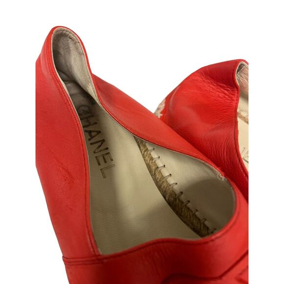 CHANEL Red Lambskin Leather CC Logo Cap Toe Espadrilles Loafers Size 37 US 7 - Picture 9 of 11